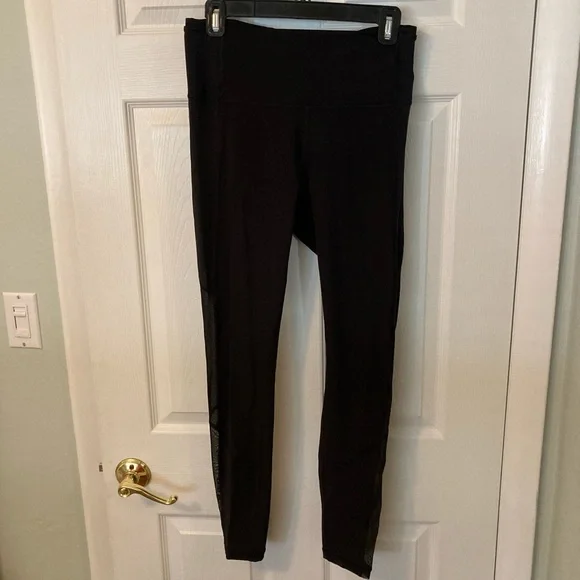 Lululemon Body Con Tight - Picture 3 of 7